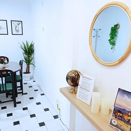 Angosta Host Habitación en casa particular Málaga